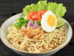 Suka Makan Mie Instan Tiap Hari? Hati-Hati, Bisa Bikin Tubuh Rusak Perlahan!