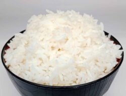 Lebih Sehat Nasi Dingin atau Nasi Panas? Ini Penjelasannya