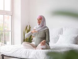 Males Gerak Akut? Jangan Panik! Ini 5 Olahraga Cuma 5 Menit yang Bisa Kamu Lakuin di Kasur!